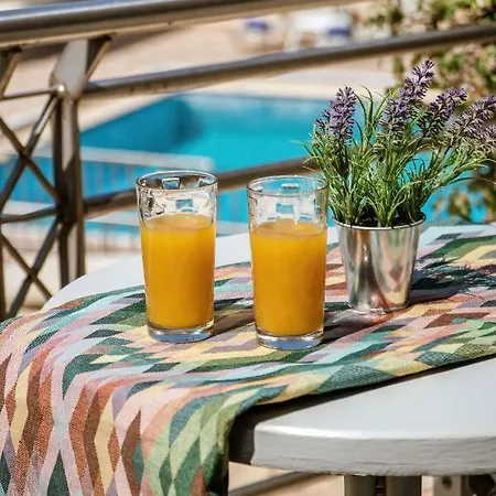 Aparthotel Sunrise &